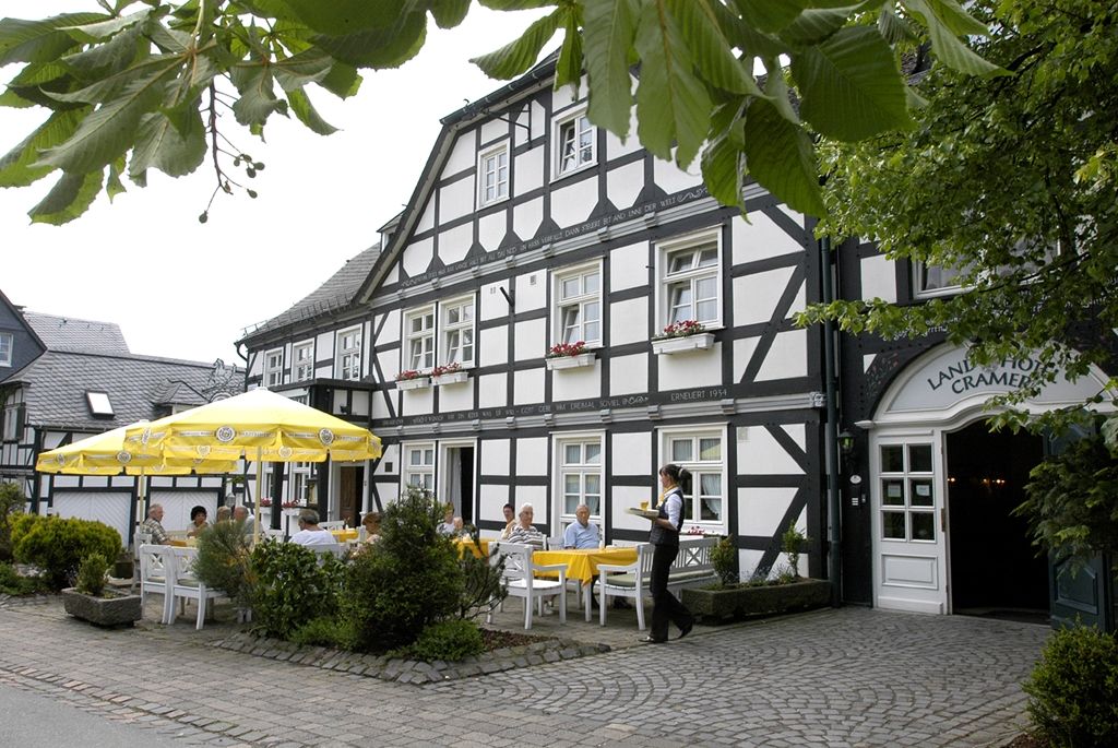Landhotel & Gasthof Cramer 바슈타이너 레스토랑 사진